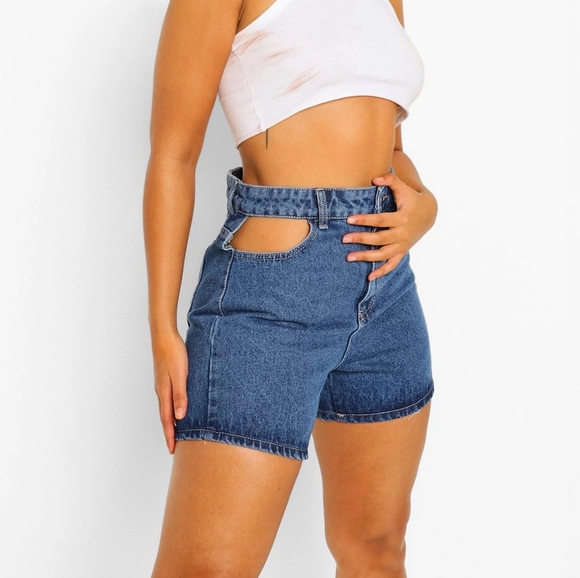 👖Boohoo Cut Out Denim shorts - Picture 3 of 10